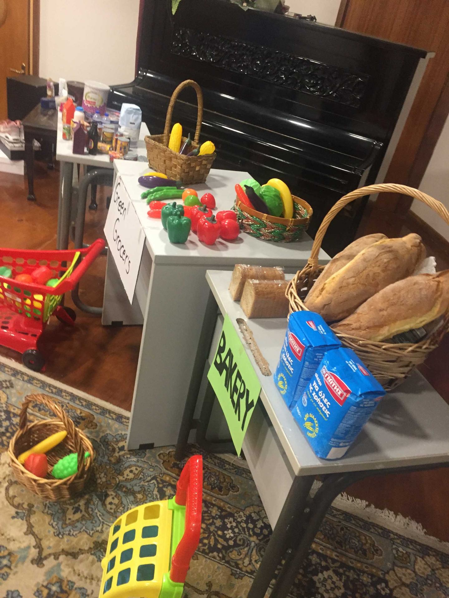 Role play — Green Grocers & Bakery στην τάξη
